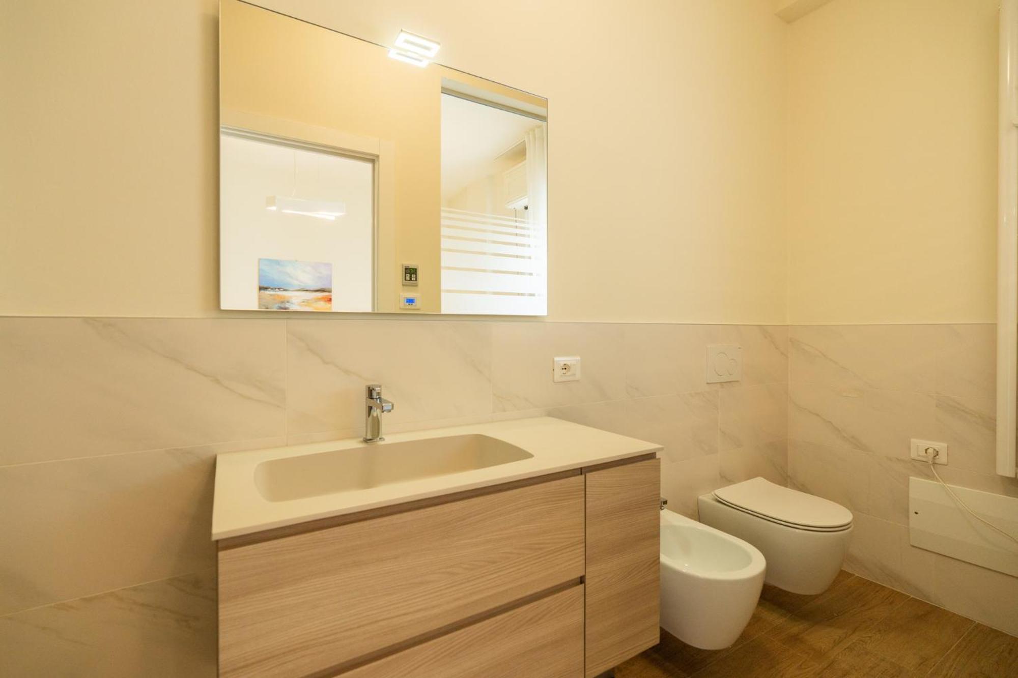 Domus Verona - Ampia Residenza Filippini A Pochi Passi Dall'Arena Exterior foto